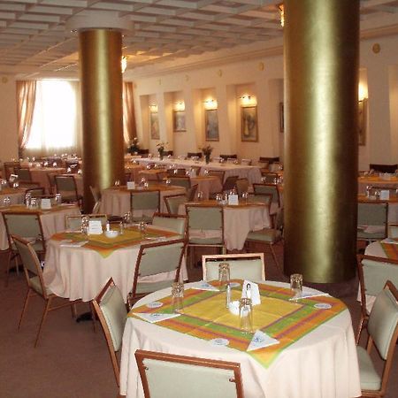 Sparta Inn Nhà hàng bức ảnh